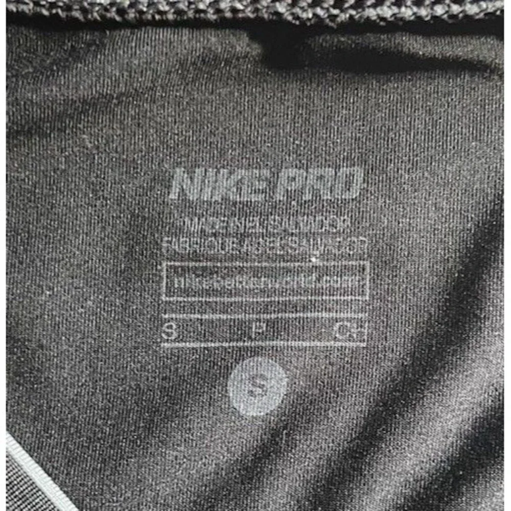 Nike Pro Women’s Dri-Fit Shirt Size Small Black V-Neck Long Sleeve  Running